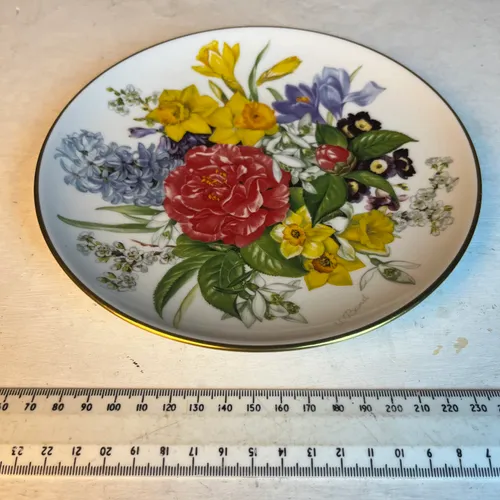 Floral painted decorative plate with gold rim