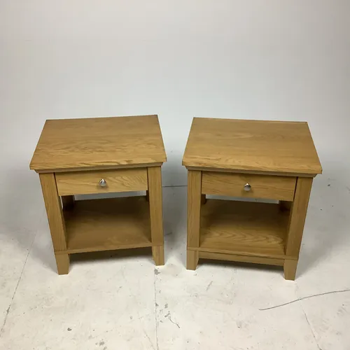 Light Wood Bedside Table/Side table 