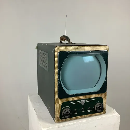 1950s 1960s Ekco TMB272 television green