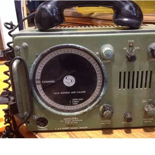 Period Green Sailor VHF Marine Radio Telephone
