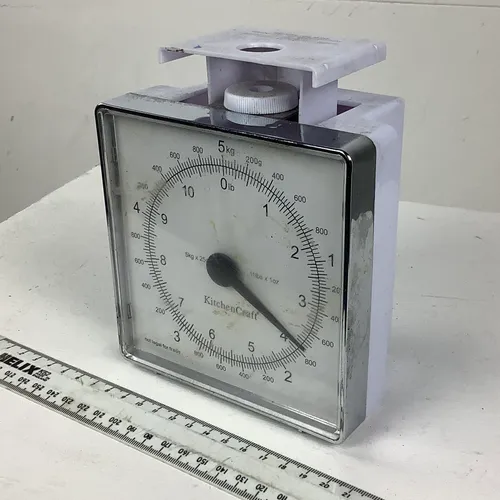 White and Silver Kitchen Scales