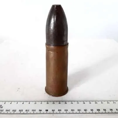 Period World War I (1904) Navy Artillery bullet and shell