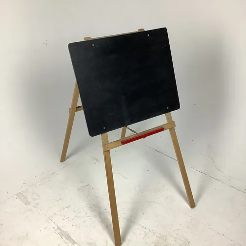 Children's Chalkboard Easel 