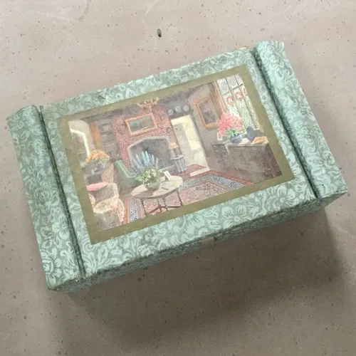 Jewellery box with painting design