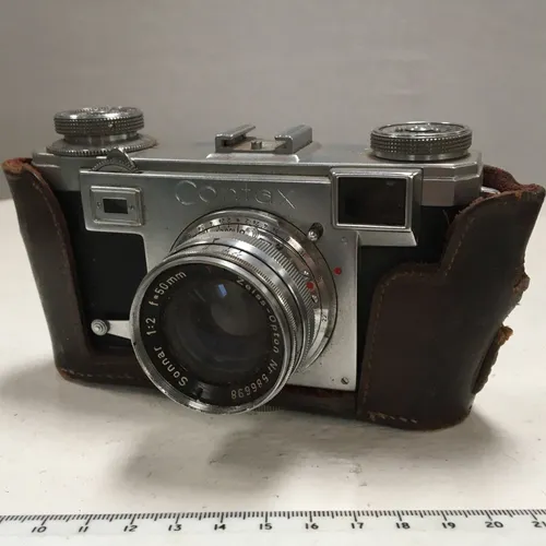 Contax Camera, Zeiss lens in brown leather case