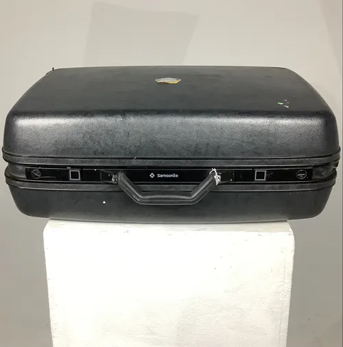 Black Samsonite Suitcase 