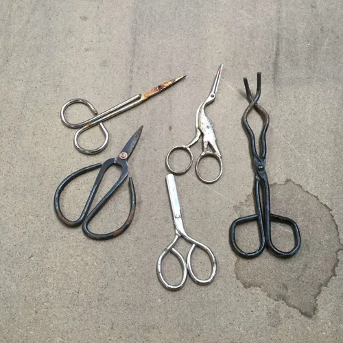 Assorted medium size scissors