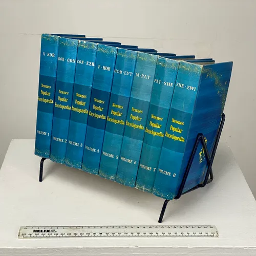 Set of 8 Newns popular Encyclopaedia blue with Display stand