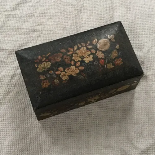 Small wooden floral trinket box