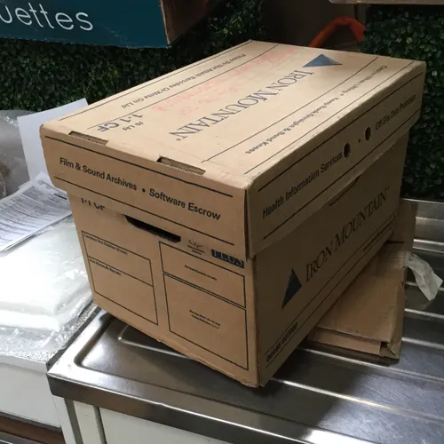 Iron Mountain Lidded Brown Cardboard Filing Box