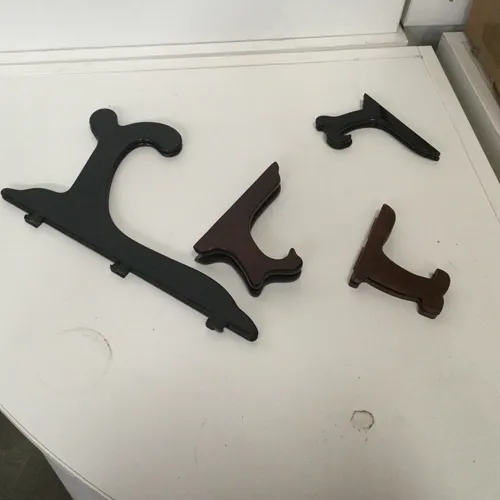 Various plate stands 