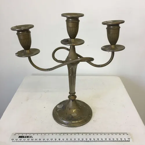 Twisted brass candelabra with two arms