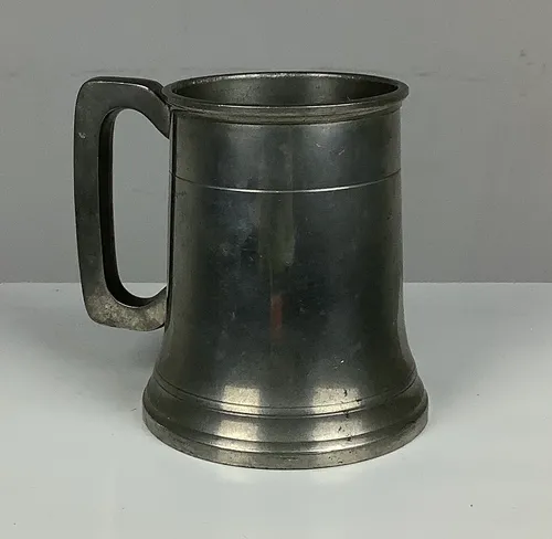 Pewter Tankard with Engraved Line