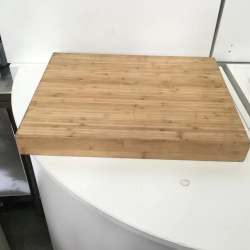 Thick wooden chopping board/butchers block
