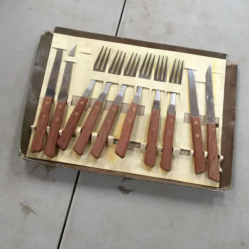 Fork and steak knife set