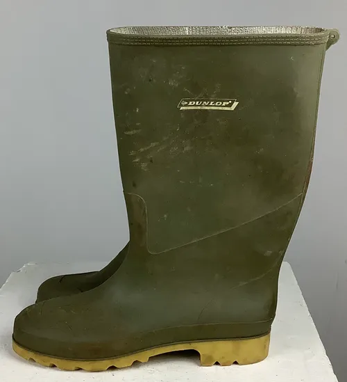 Green Dunlop Wellies