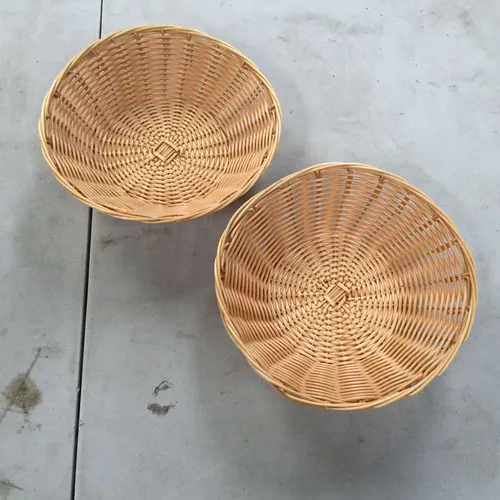 Various wicker/woven bread baskets