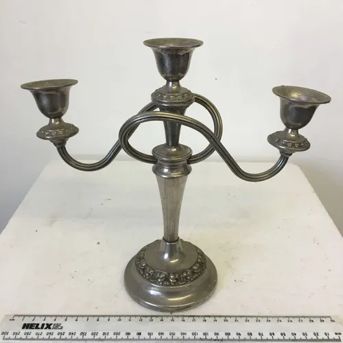 Twisted metal candelabra with two arms