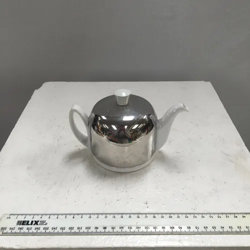 Small “Ever-Hot” Teapot 