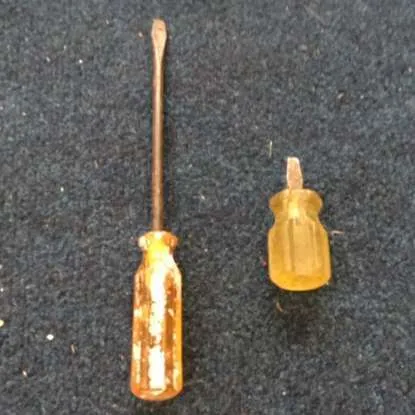 Various plastic handled screwdrivers