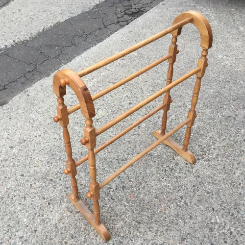 Light wood clothes airer 