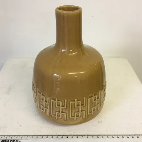 Scand Pattern ceramic brown vase squat