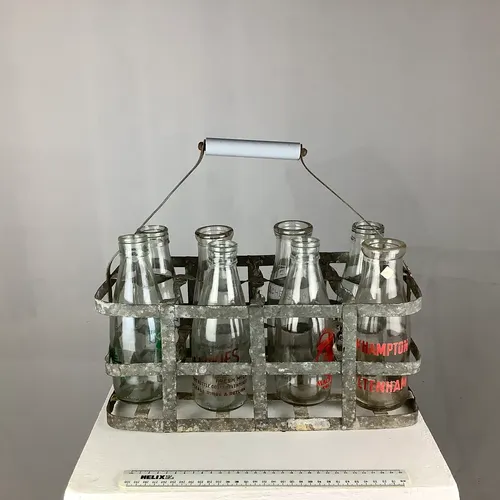 Period Metal 8 Slot Milk Bottle Caddy Carrier with bottles