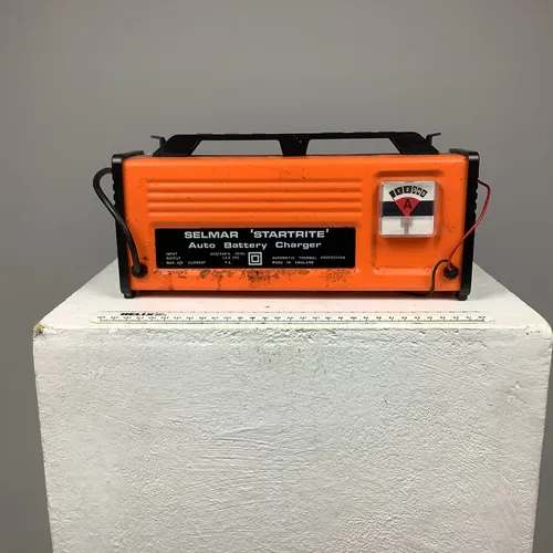 Startrite Car Battery Charger 