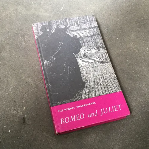 Period Romeo and Juliet Hardback Book