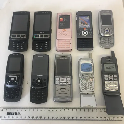 Slide/ lower flip mobile phone circa mid 2000s