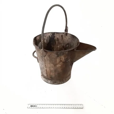 Metal bucket with spout