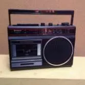 Period Hitachi High Quality Sound System portable radio unit