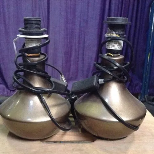 brown metallic table lamp base