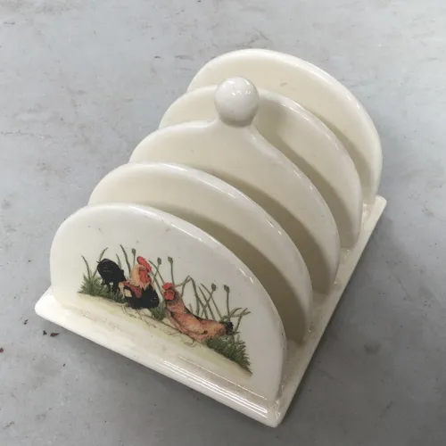 Ceramic toast rack with chicken design 