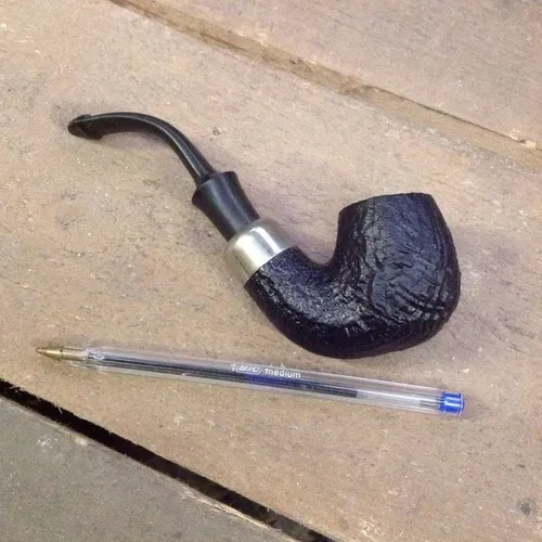 black bent pipe