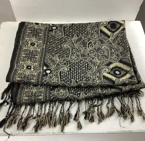 Oriental black scarf 