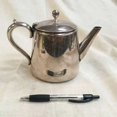 Silver tea pot 006
