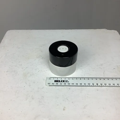 Black and White Round Salt and Pepper Shaker Holer