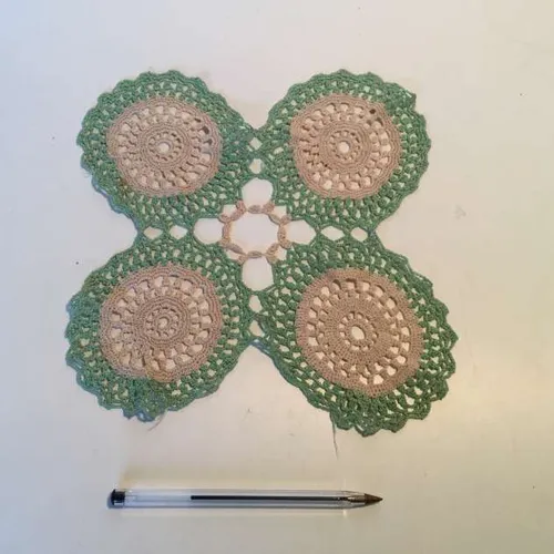 pale green and beige crochet 4 circled table mat