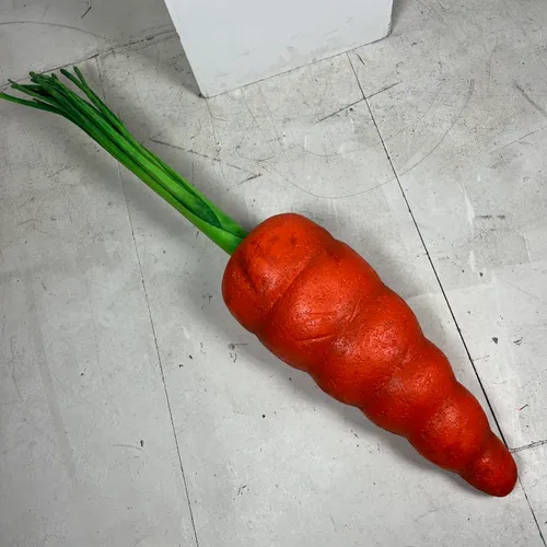 Large Prop Carrot