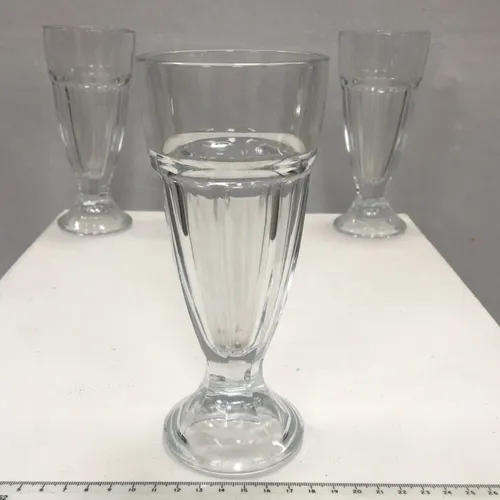 Set of 3 milkshake glass