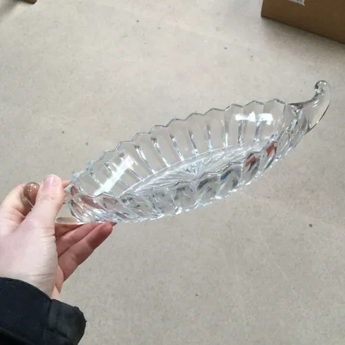 Shallow cut glass dish 002