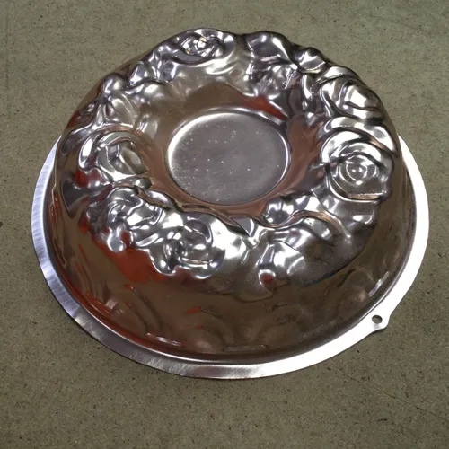 Copper rose design cake 