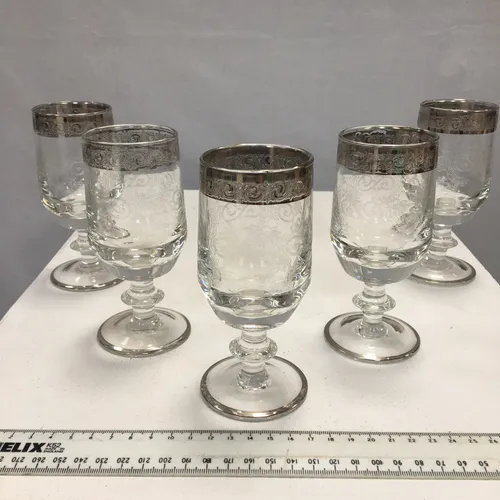 Set of 5 etched with metal rim port wine glass