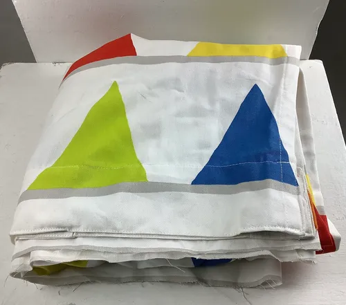 Triangle bunting curtains 