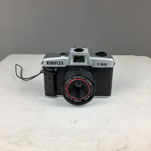 Black and Silver Roniflex X 3000 Camera