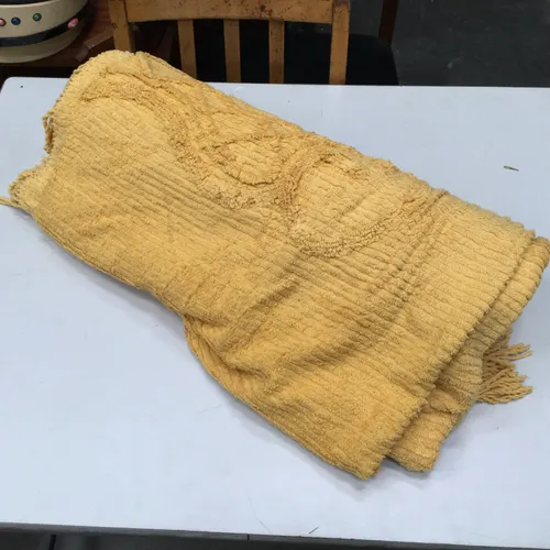Period Yellow Candlewick Blanket