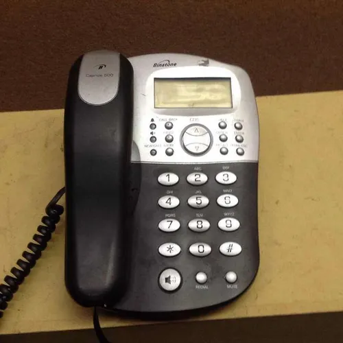 Binatone Caprice 500 black corded push button telephone