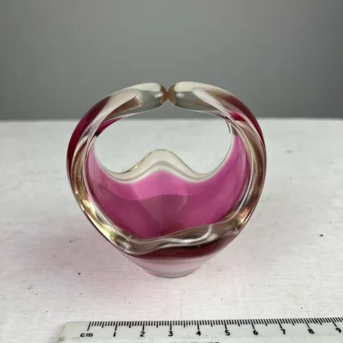 Flygsfors Coquille Paul Kedelv Pink/Purple Glass Basket Bowl