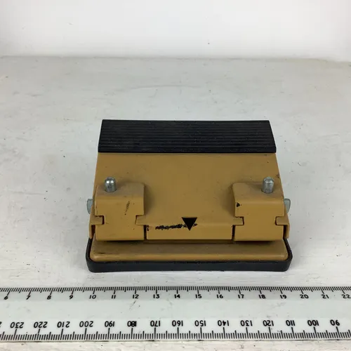 Period Beige Hole Punch